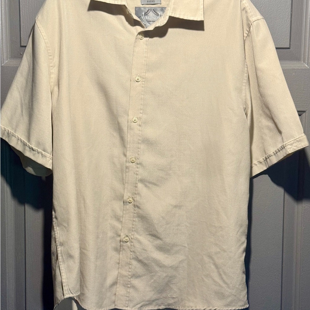 Bruno New York Men's Cream Short Sleeve sueded polyester button down shirt XL